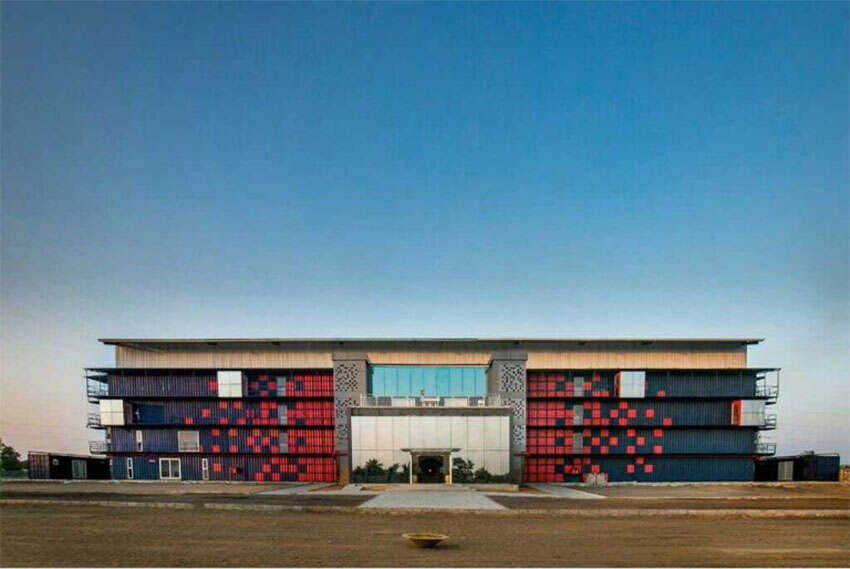 ഏവരെയും അമ്പരപ്പിക്കാന്‍ തയ്യാറെടുത്ത് എആര്‍ റഹ്മാന്‍ സ്റ്റുഡിയോ; ചിത്രങ്ങള്‍ കാണാം