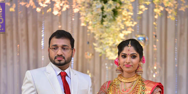 നടി മുക്തയുടെ വിവാഹ റിസപ്ഷൻ ചിത്രങ്ങൾ കാണാം